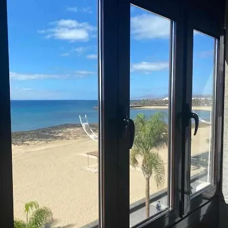 Apartamento La Playa Apartment *